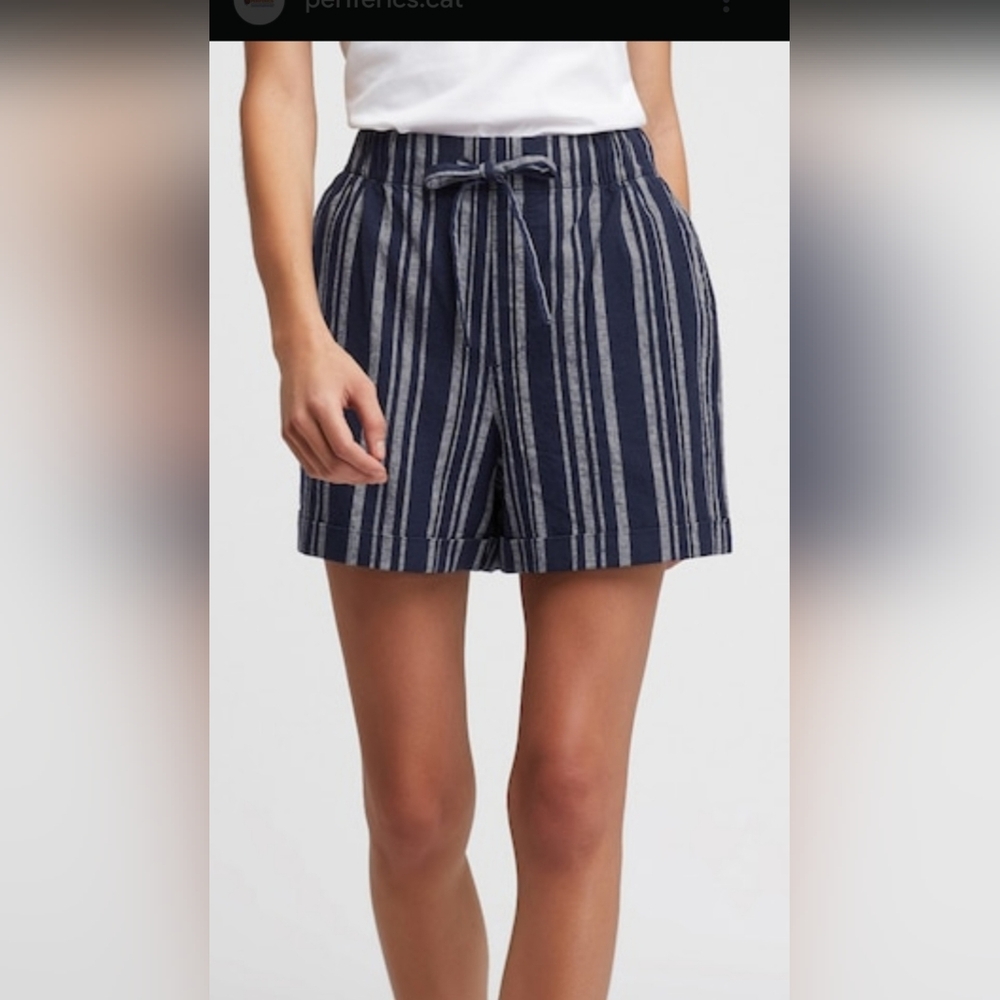 Unliquo Stripe Linen Shorts